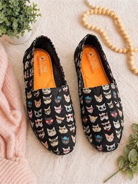 BOBS by Skechers Cat Print Slip On Flats Memory Foam Size 9.5 Cute